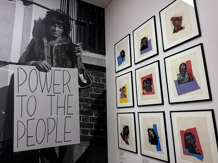 Ausstellung "Andy Warhol & Keith Haring. Party of Life" vom 28. Juni 2024 bis 26. Januar 2025 im Untergeschoss des Museum Brandhorst (©Foto: Martin Schmitz)